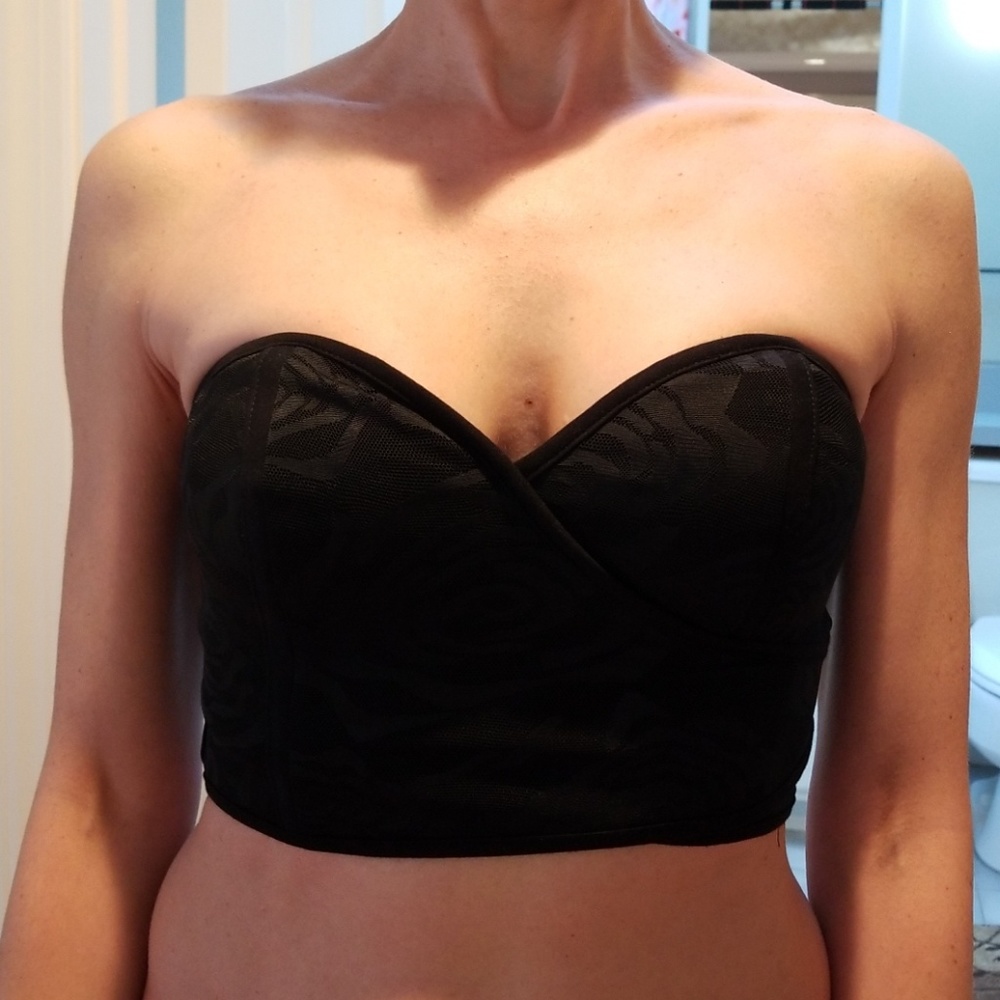 Bebe Crop Top